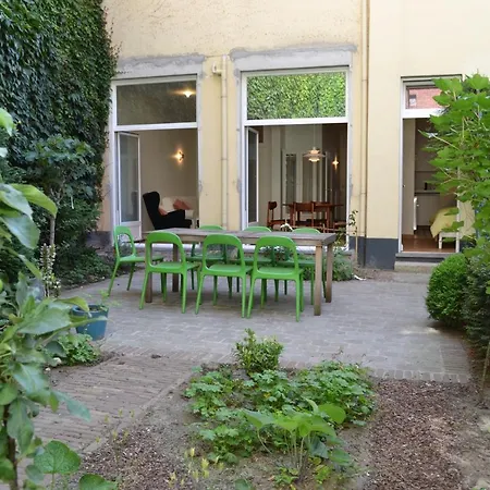 Apartment Pauline Loveling With Quiet Garden And 2 Bathrooms