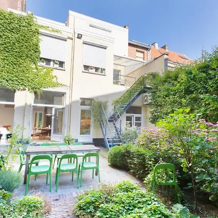 Apartment Pauline Loveling With Quiet Garden And 2 Bathrooms *